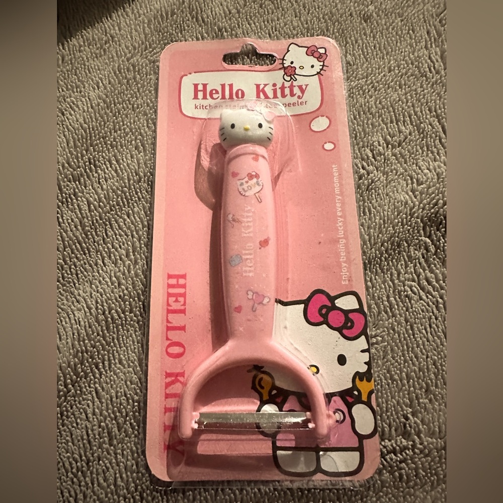 Hello Kitty Pink Vegetable Peeler NWT